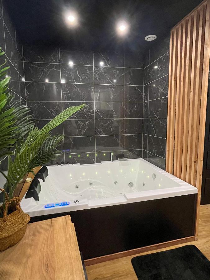 Suite Cocooning & Spa Beziers Bagian luar foto